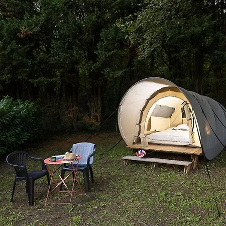 3 Etoiles - Eeeggh Bagneaux-sur-Loing