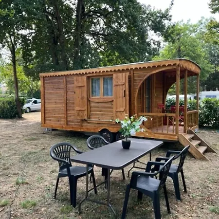 3 Etoiles - Eeeggh * Bagneaux-sur-Loing