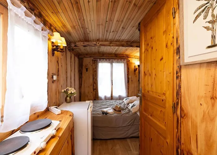 3 Etoiles - Eeeggh Bagneaux-sur-Loing